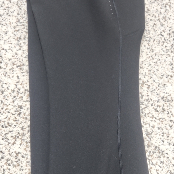 Lululemon Black High-Waisted Leggings - Picture 3 of 10